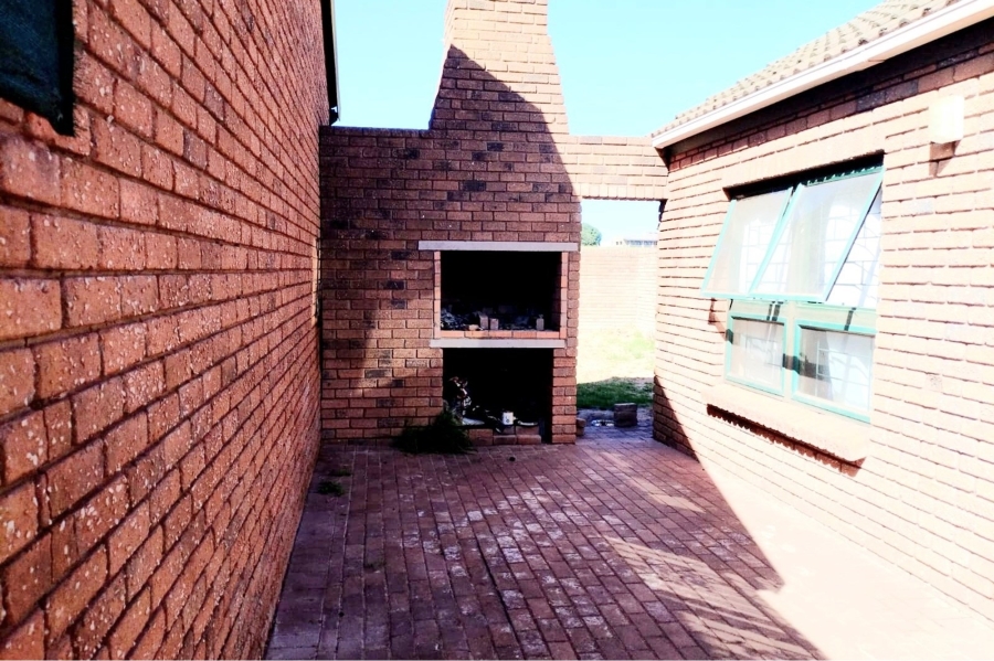 3 Bedroom Property for Sale in Vredenburg Western Cape